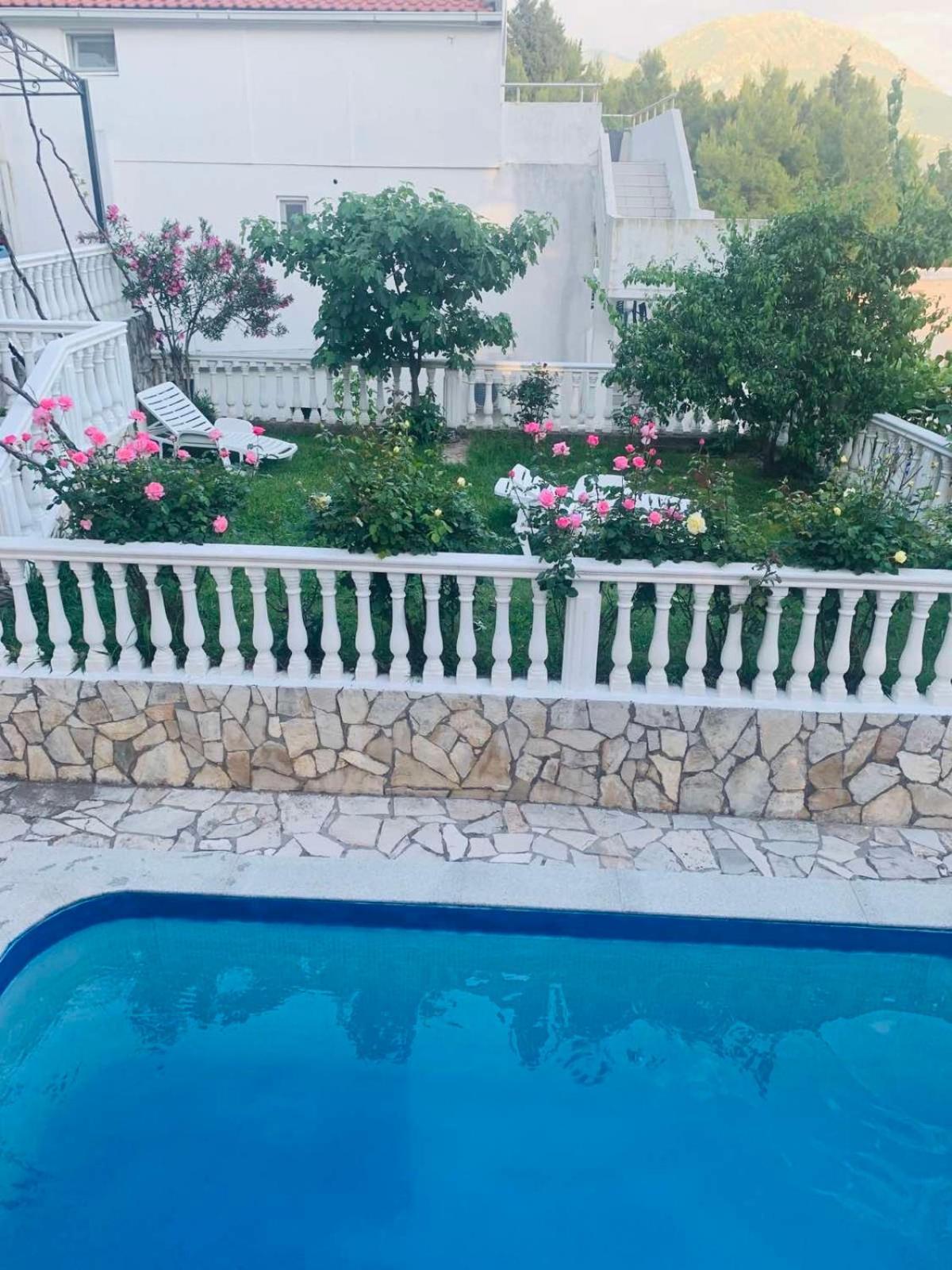 Imperia Daire Bar Dış mekan fotoğraf